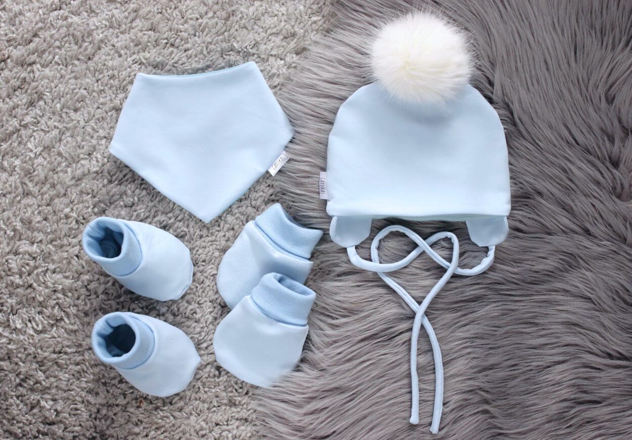 Sinist värvi kvaliteetsest puuvillasest kangast valge tutiga beebimüts beebipapud beebipüksid